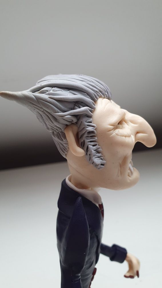 Wampir figurka z modeliny