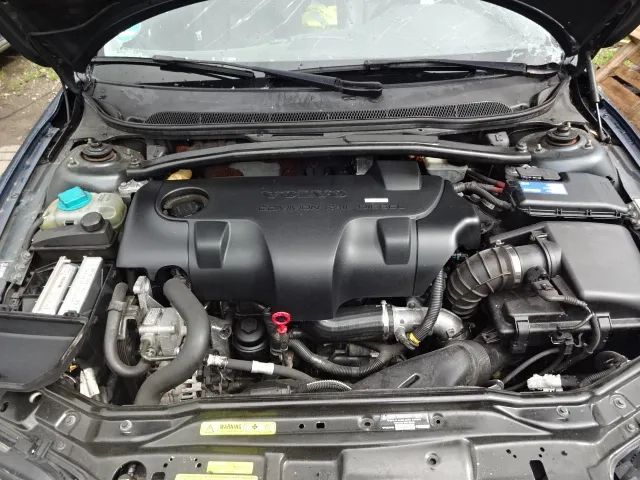 Kompletny Silnik 2.4D5244T 163KM  Volvo V70