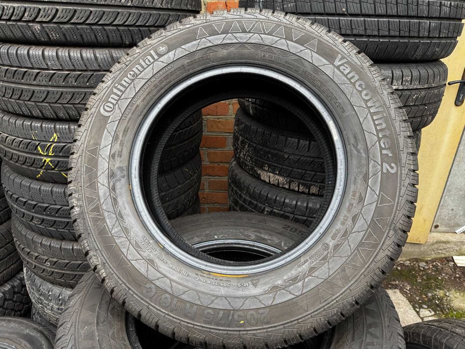 Шини CONTINENTAL 205/75 R16C, VancoWinter 2, зимова резина, цешка