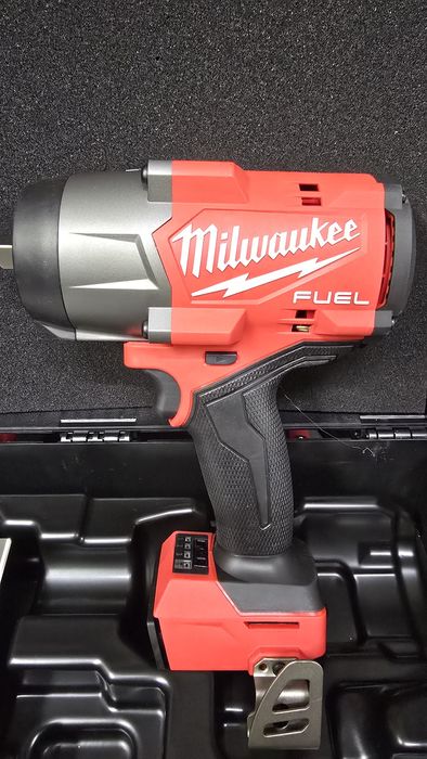 Klucz udarowy Milwaukee M18FHIW2F12