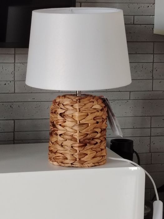 Lampa z trawy morskiej