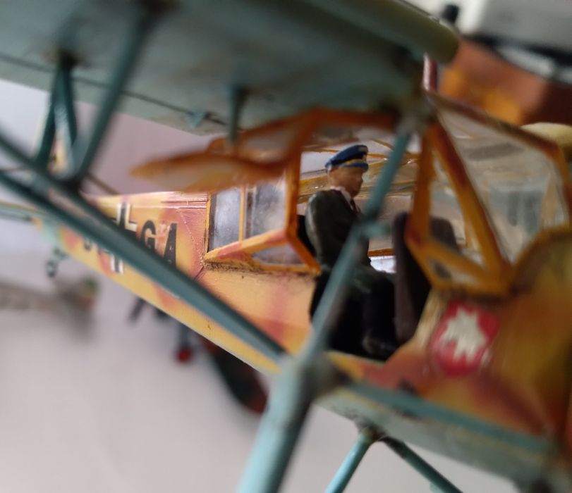 Модели самолётов.