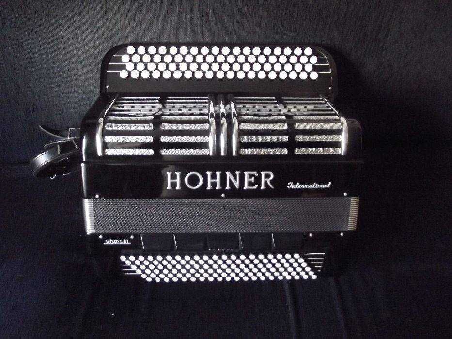 Acordeão Hohner International Vivaldi