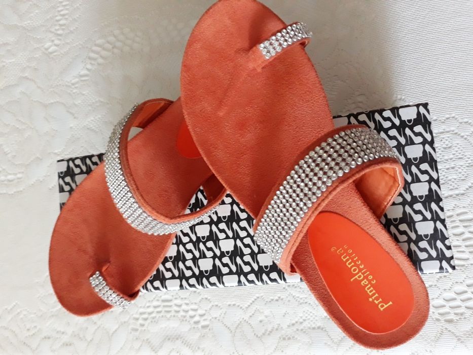 Жіночі шльопанці