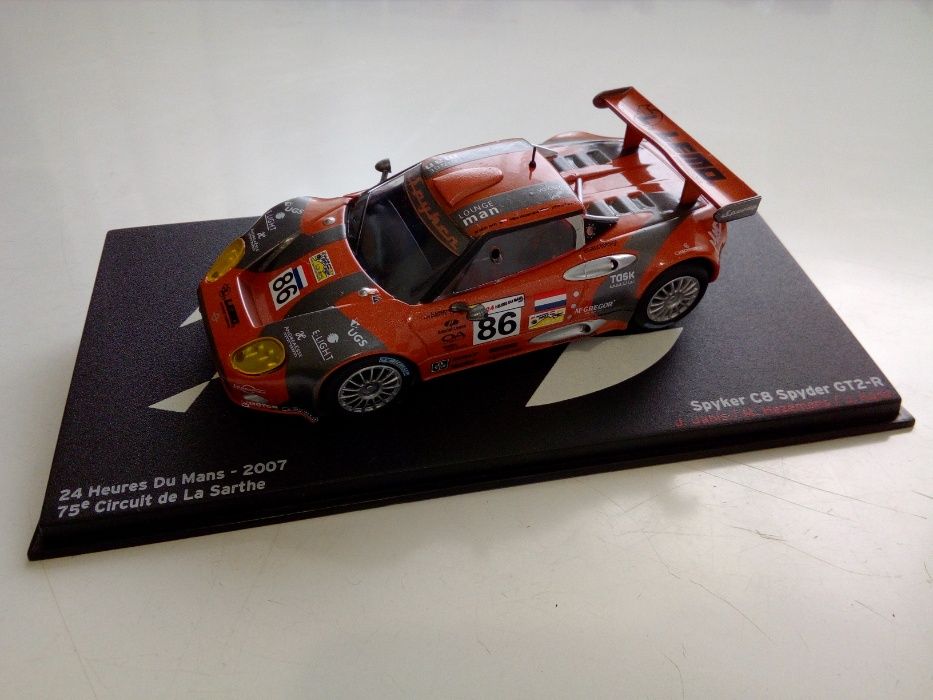 Carros miniatura das Lendas de Lemans