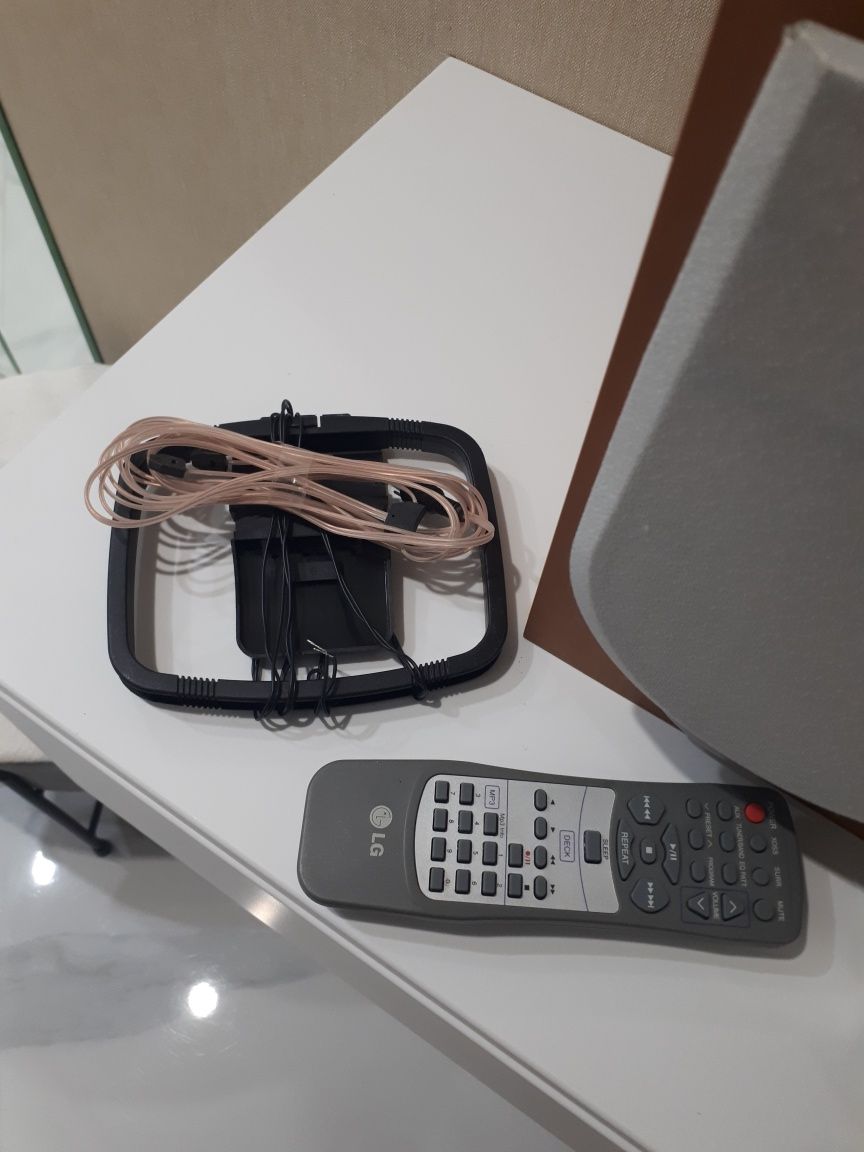 Продам музыкальный центр LG