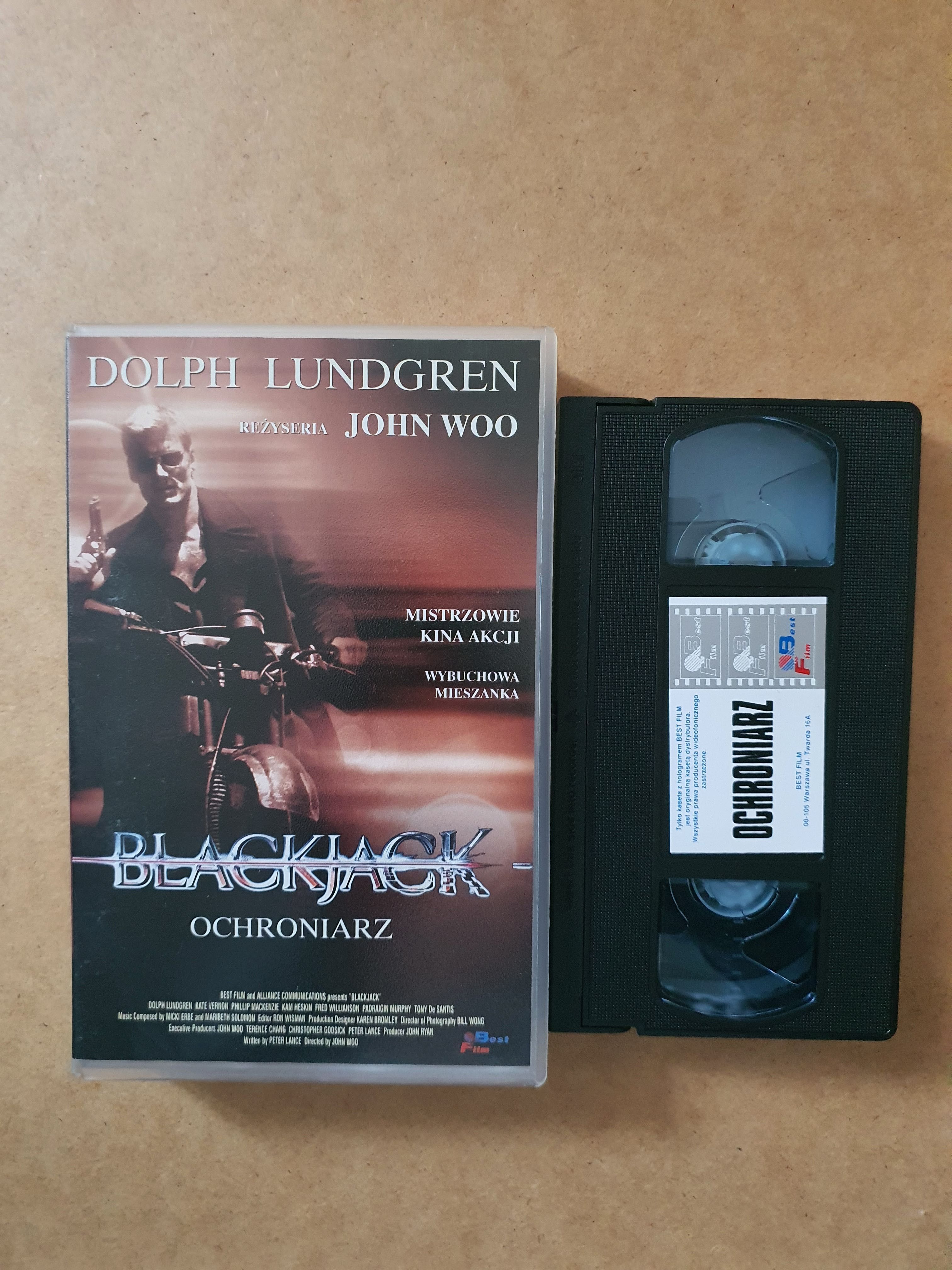 OCHRONIARZ - Dolph Lundgren
