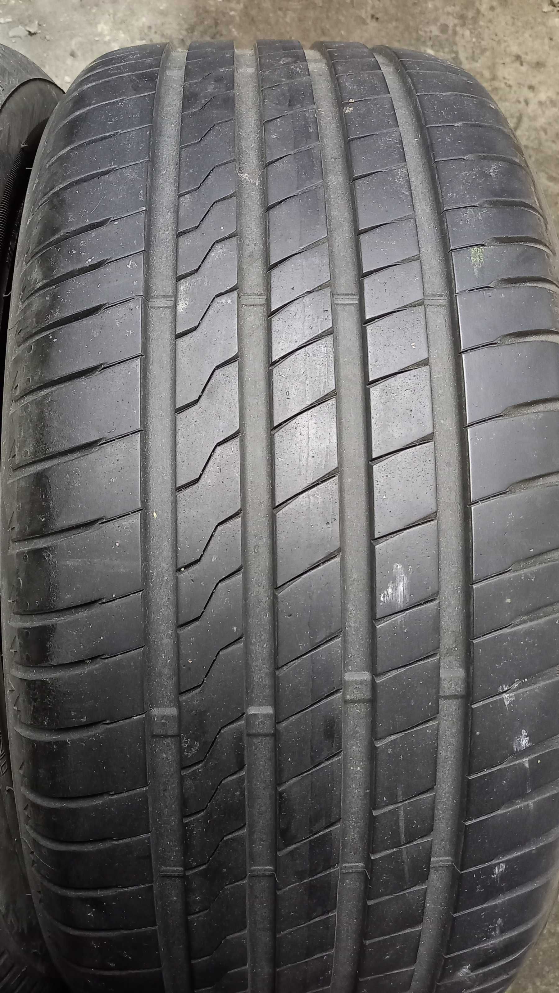 2szt. 245/45 R18 Firestone Roadhawk 100Y - lato.