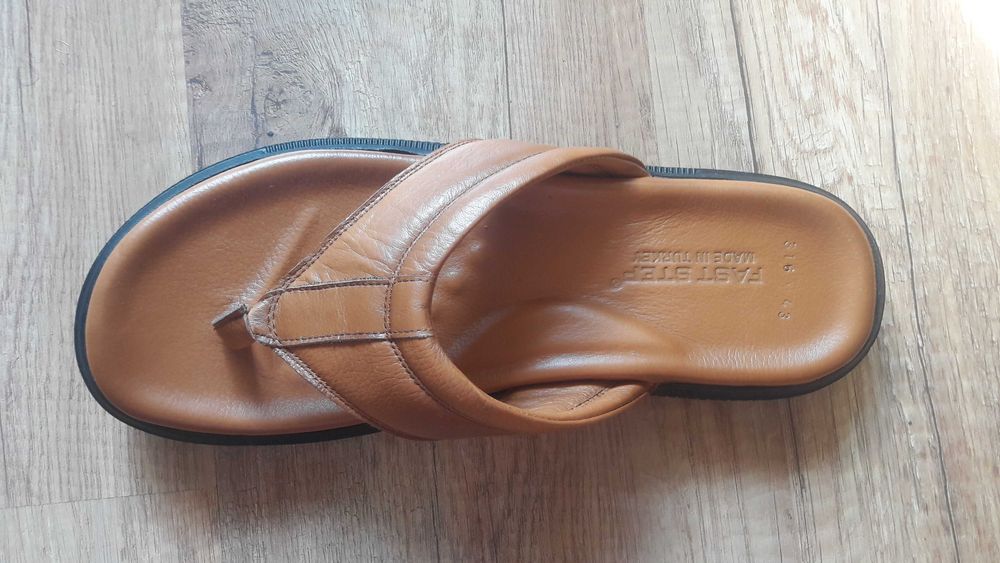 Шлёпки кожаные мужские через палец. Турция