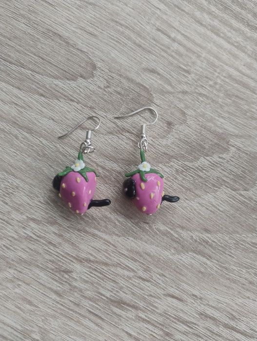 kolczyki kotek truskawka handmadd