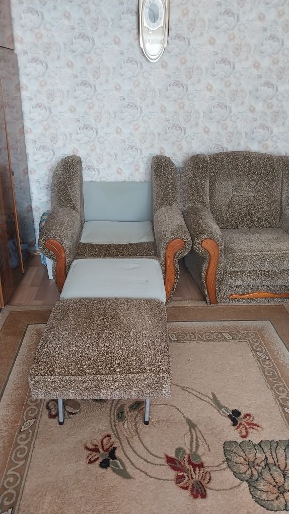 Продам диван +2 крісла в гарному стані, зручний