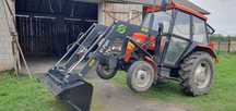 Ładowacze czołowe  firmy Agrosped V700