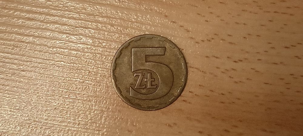 Moneta 5zł z PRL rok 1975