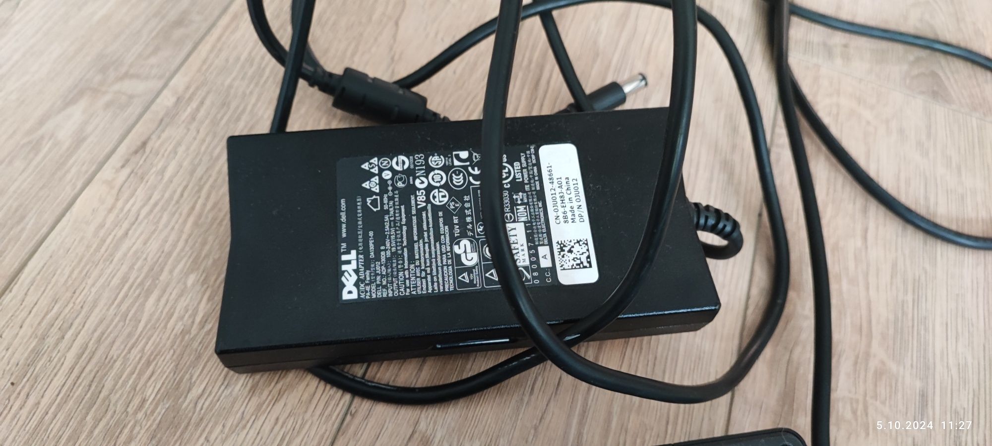 Stacja dokująca DELL Dock WD19 + zasilacz.