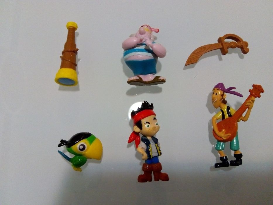 Jake e os Piratas (12 figuras miniatura)