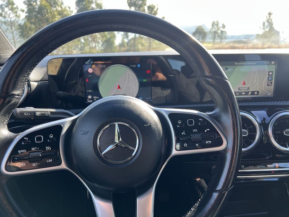 Mercedes-Benz 180 d Shooting Brake Nacional km 52 mil ano 2020