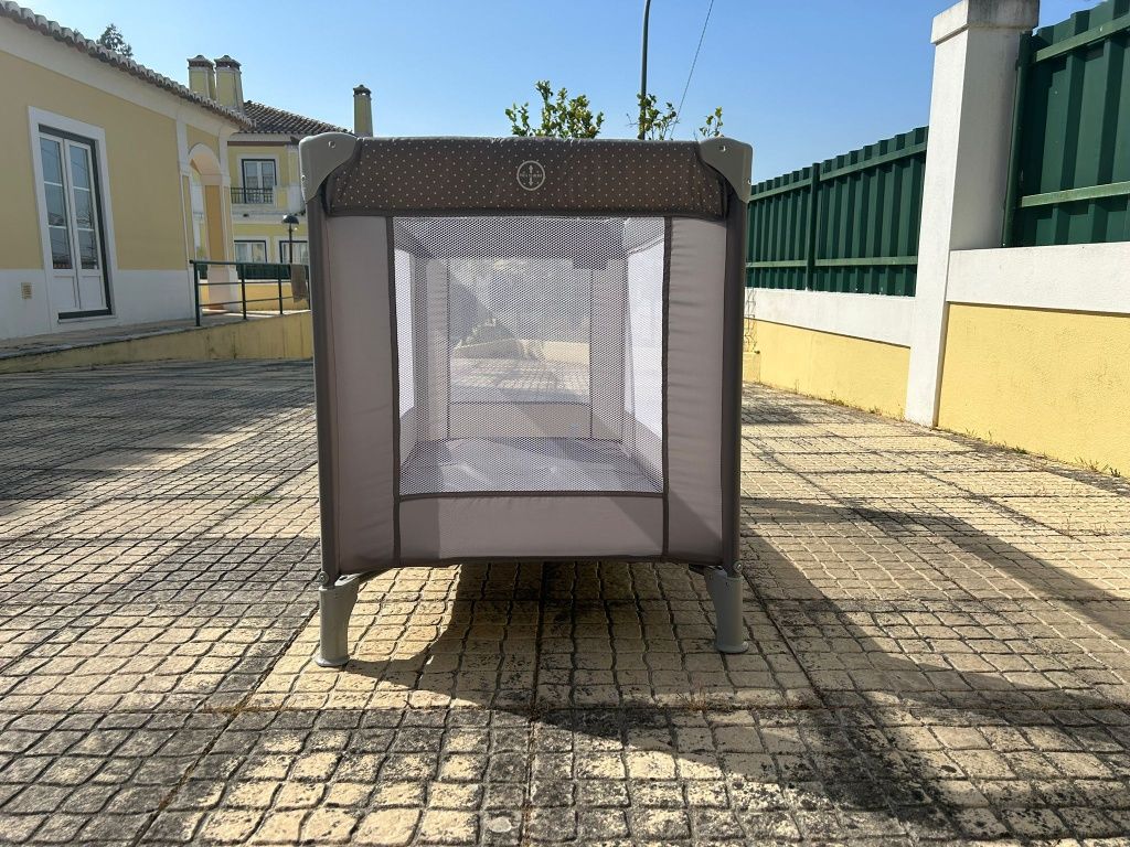 Cama de viagem de bebé