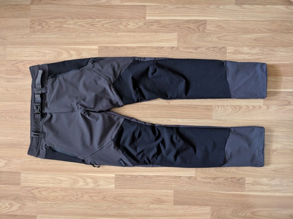 Эластичные трекинговые softshell штаны forclaz