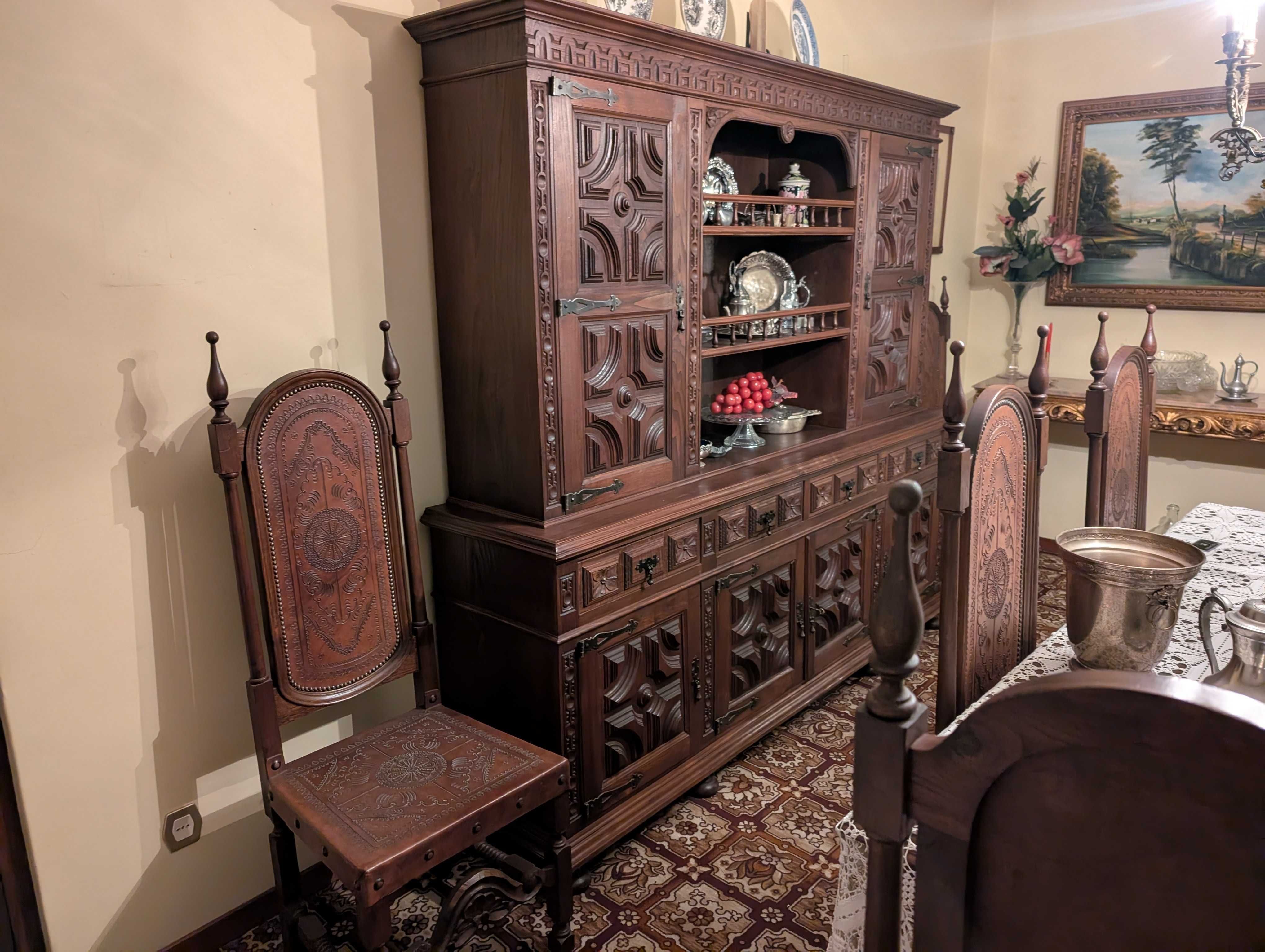 Mobília de Sala de Jantar Estilo Século XVII