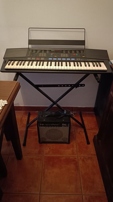 Yamaha PSR-47 + Amplificador de som Matrix  DH-25