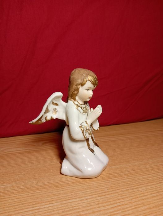 Фігурка Янгол, що молиться; фея з квітами