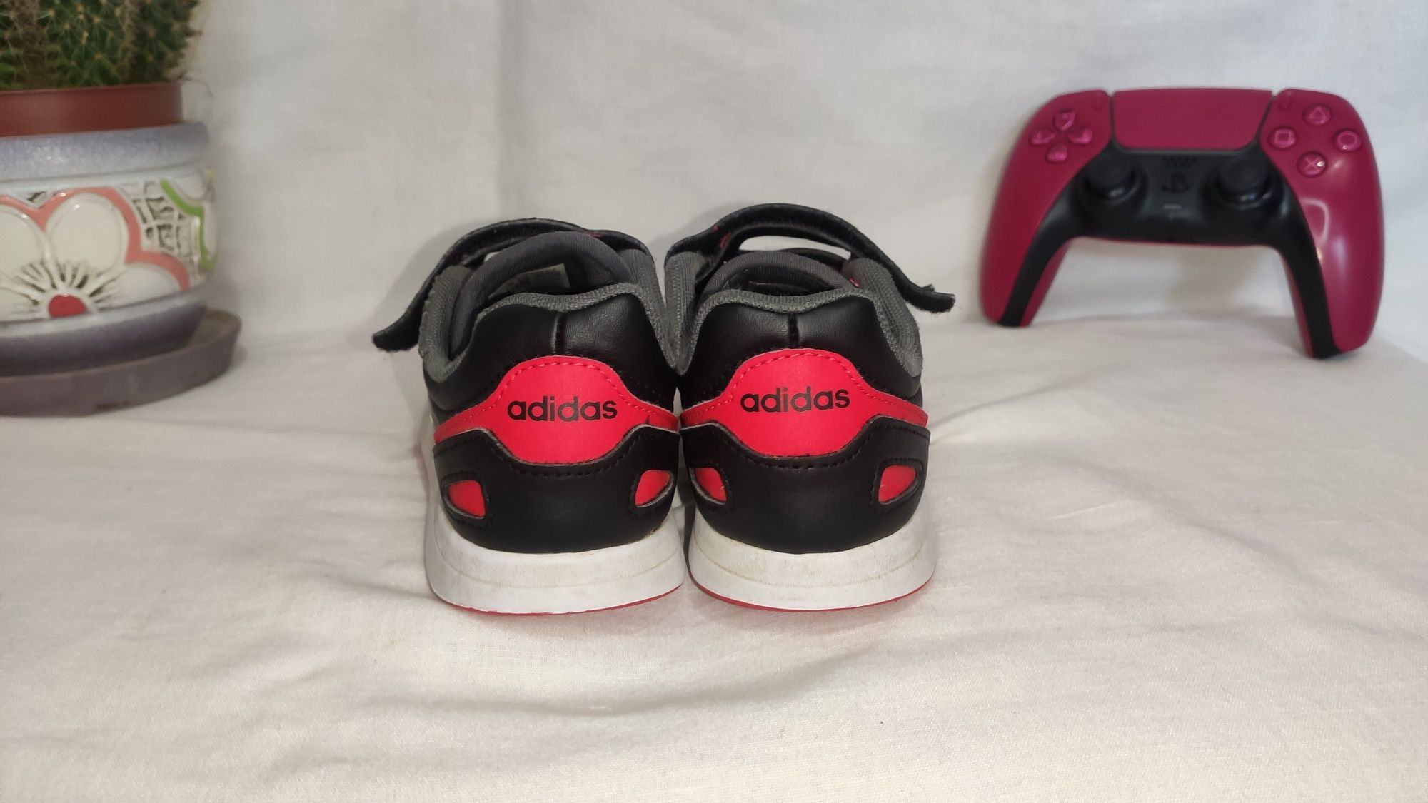 Дитячі кросівки Adidas.Розмір 29