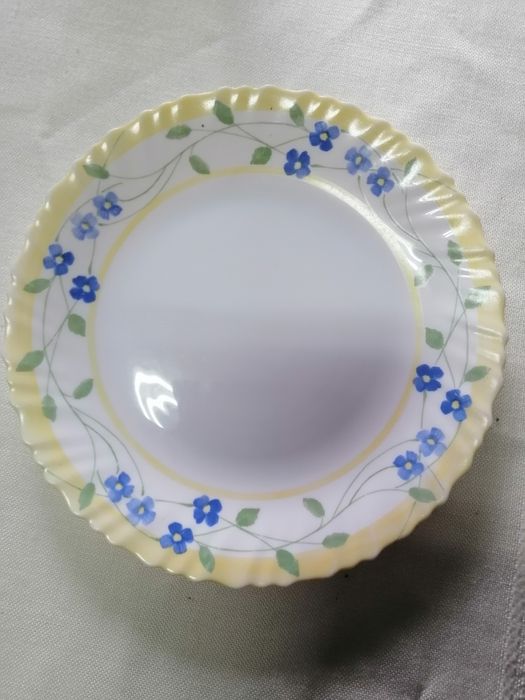 Pratos vintage Arcopal