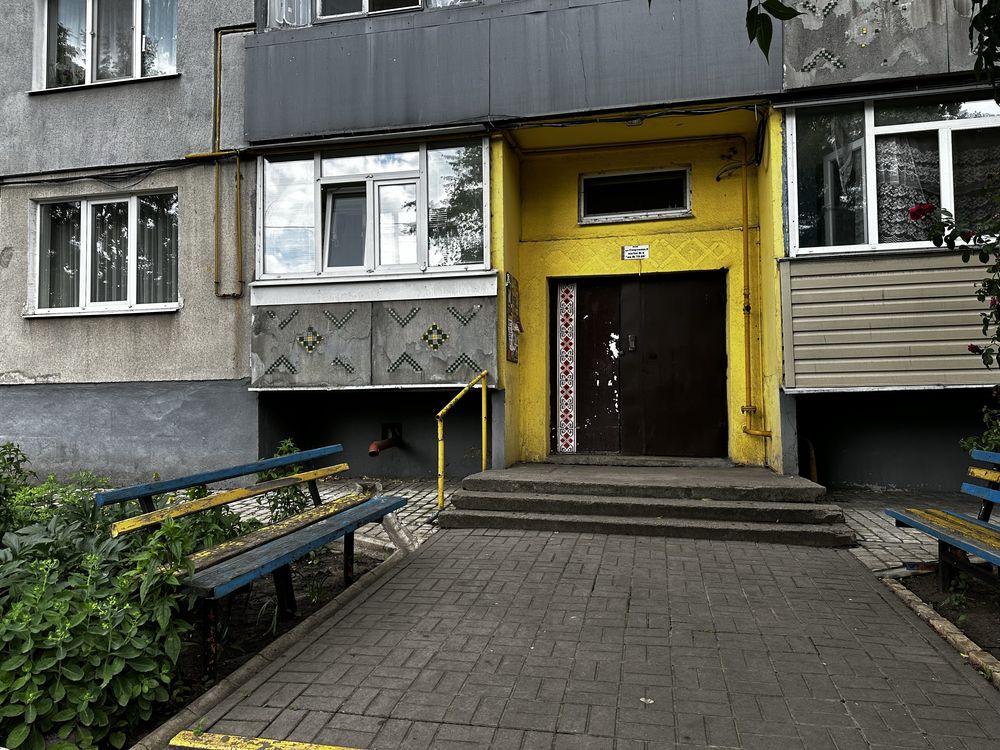 Продам 1- комнатную квартиру в Терновке возле темпа.
