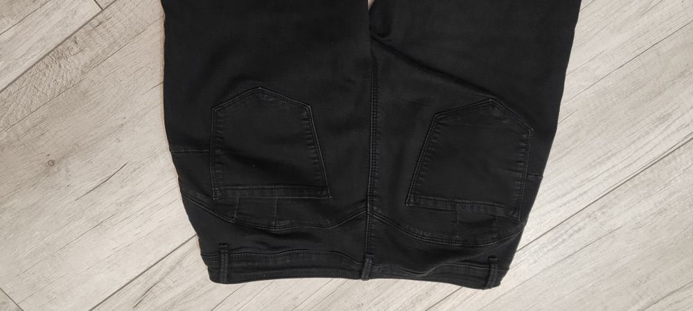 Spodnie jeansowe czarne rozmiar 46.