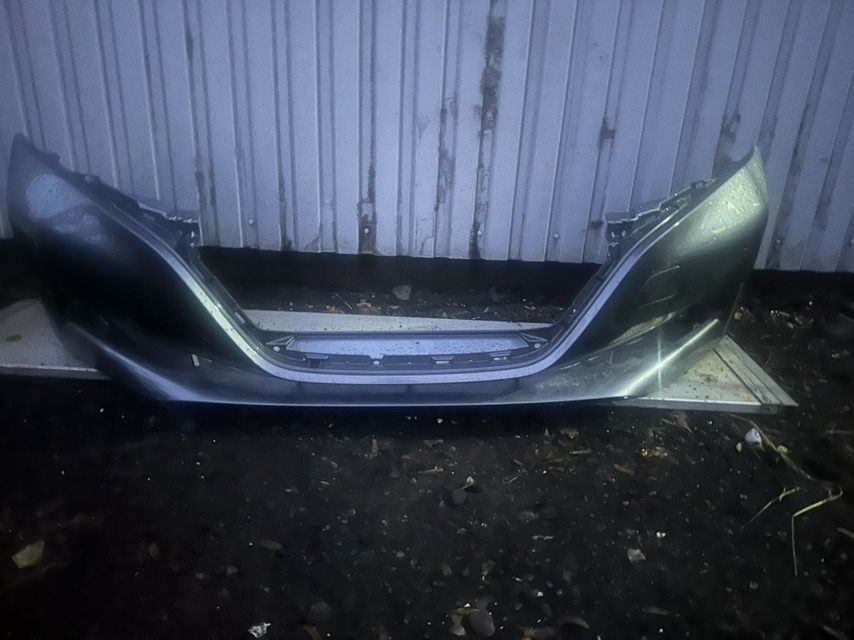 Nissan Leaf бампер