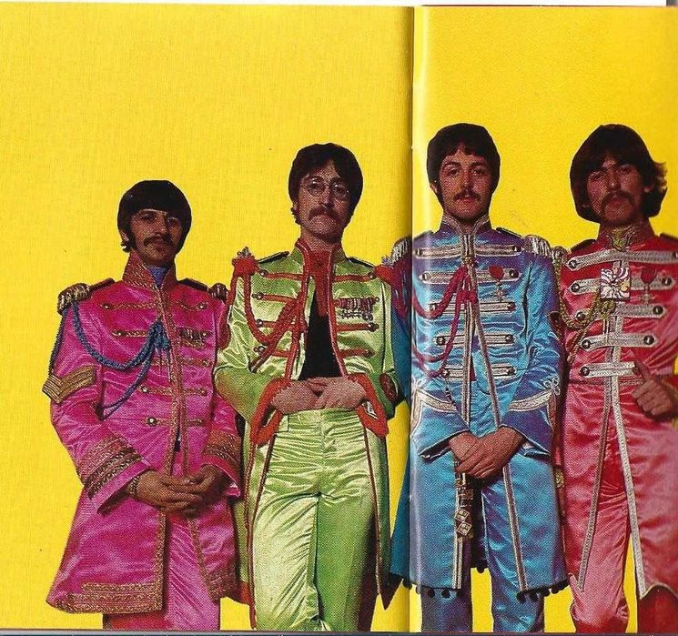 Beatles - - - - - Sgt. Peppers Lonely Hearts Club Band - - - - - CD