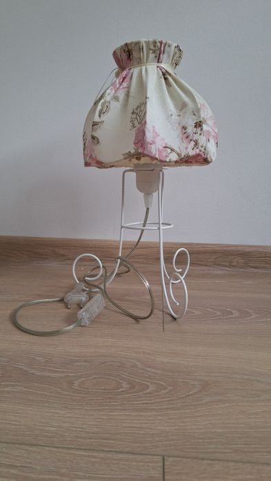 Lampka nocna różowa