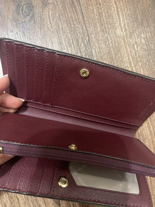 Продам кожаный кошелек Michael Kors! Оригинал! Недорого! Новый!!!