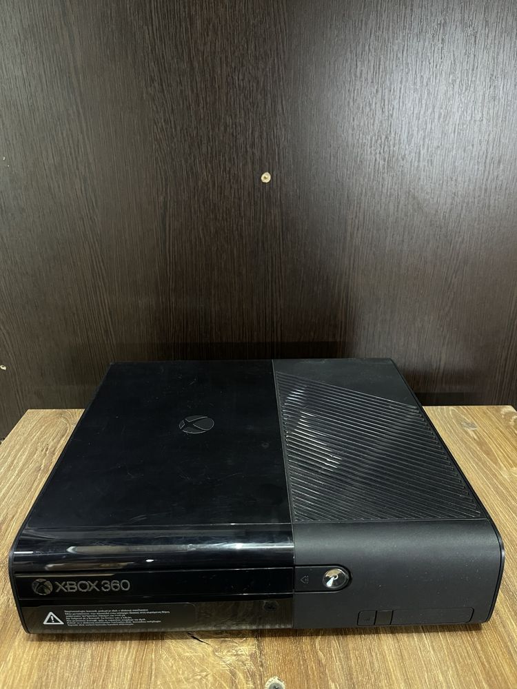 Microsoft Xbox 360 E 250GB Black