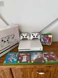 [Xbox] Konsola Xbox One S 1TB + 2 Pady + 6 Gier - Pudełko