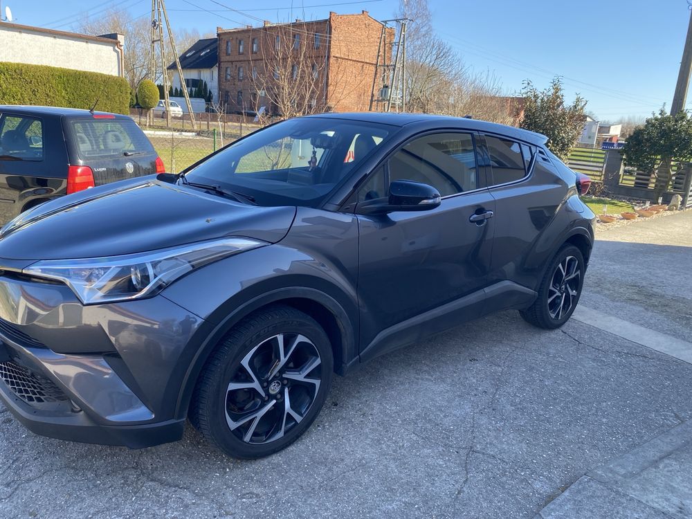 Sprzedam Toyota CHR dynamic