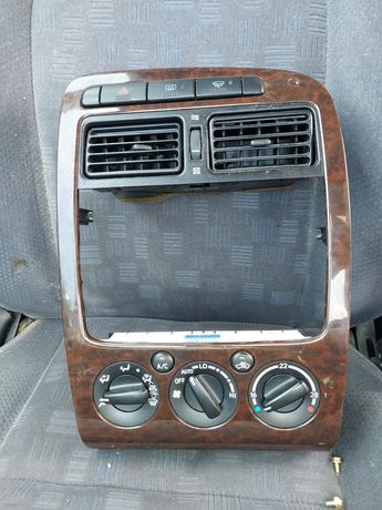 Toyota Avensis t22 panel radia konsola