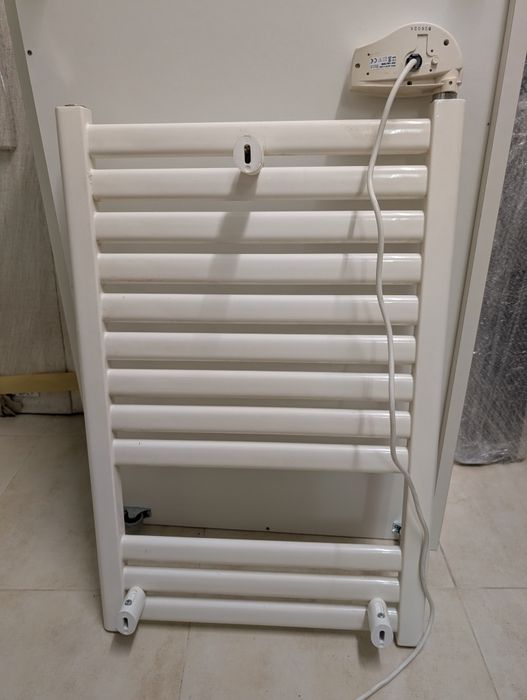 2 toalheiros ROCA eléctricos para WC