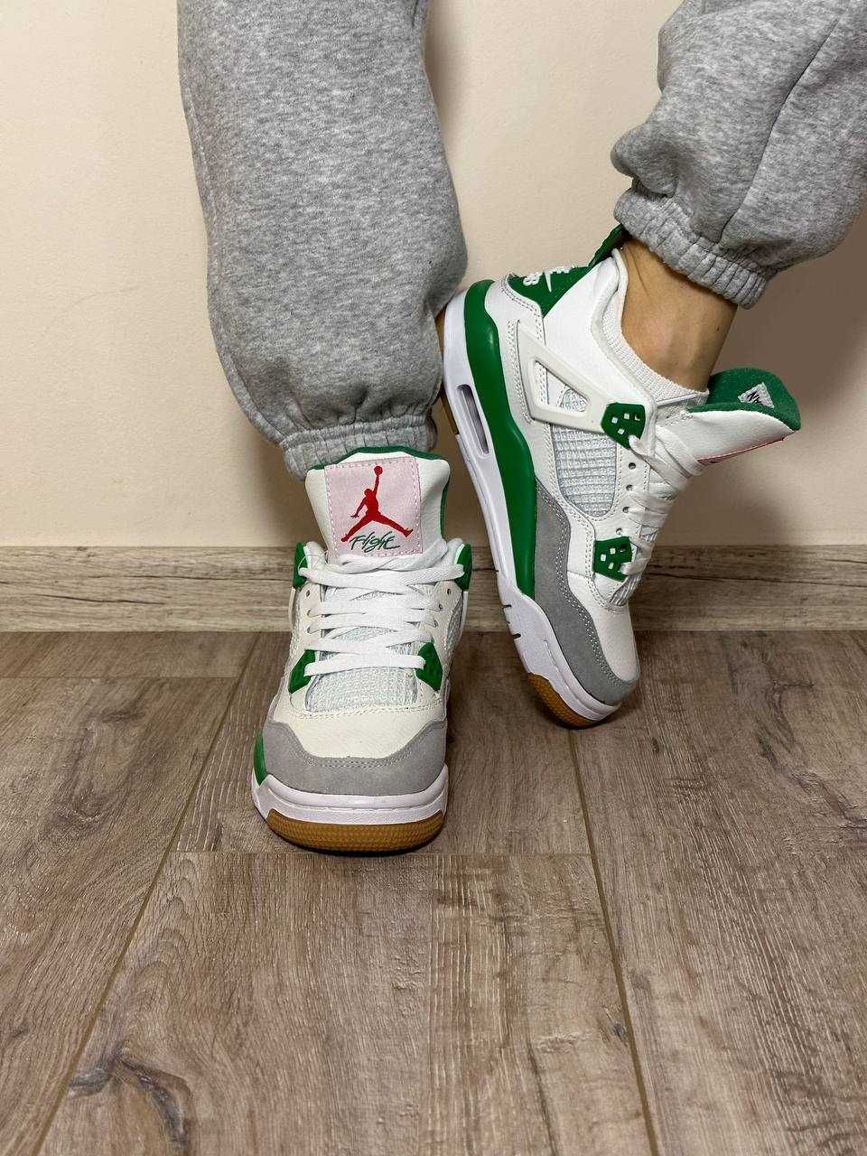 Кросівки жіночі Nike Air Jordan 4 найк джордан 4 белые тренд кроссовки