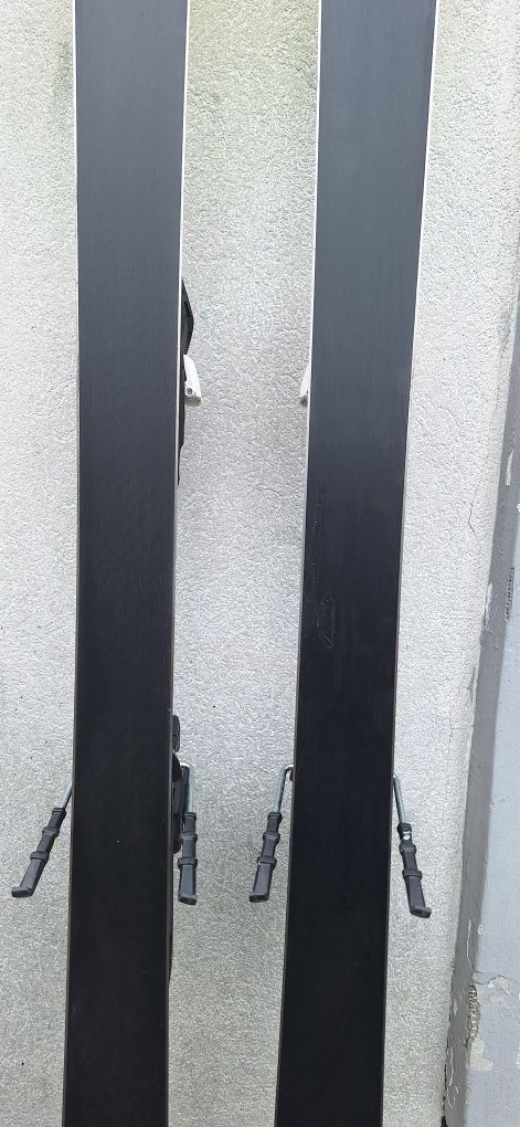 Narty Head worldcup rebels  i.speed 180cm R18