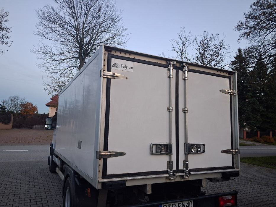 Zabudowa sciany 9 cm poly an izoterma chłodnia paka iveco daily