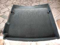 Tapete de borracha para mala Dacia Duster