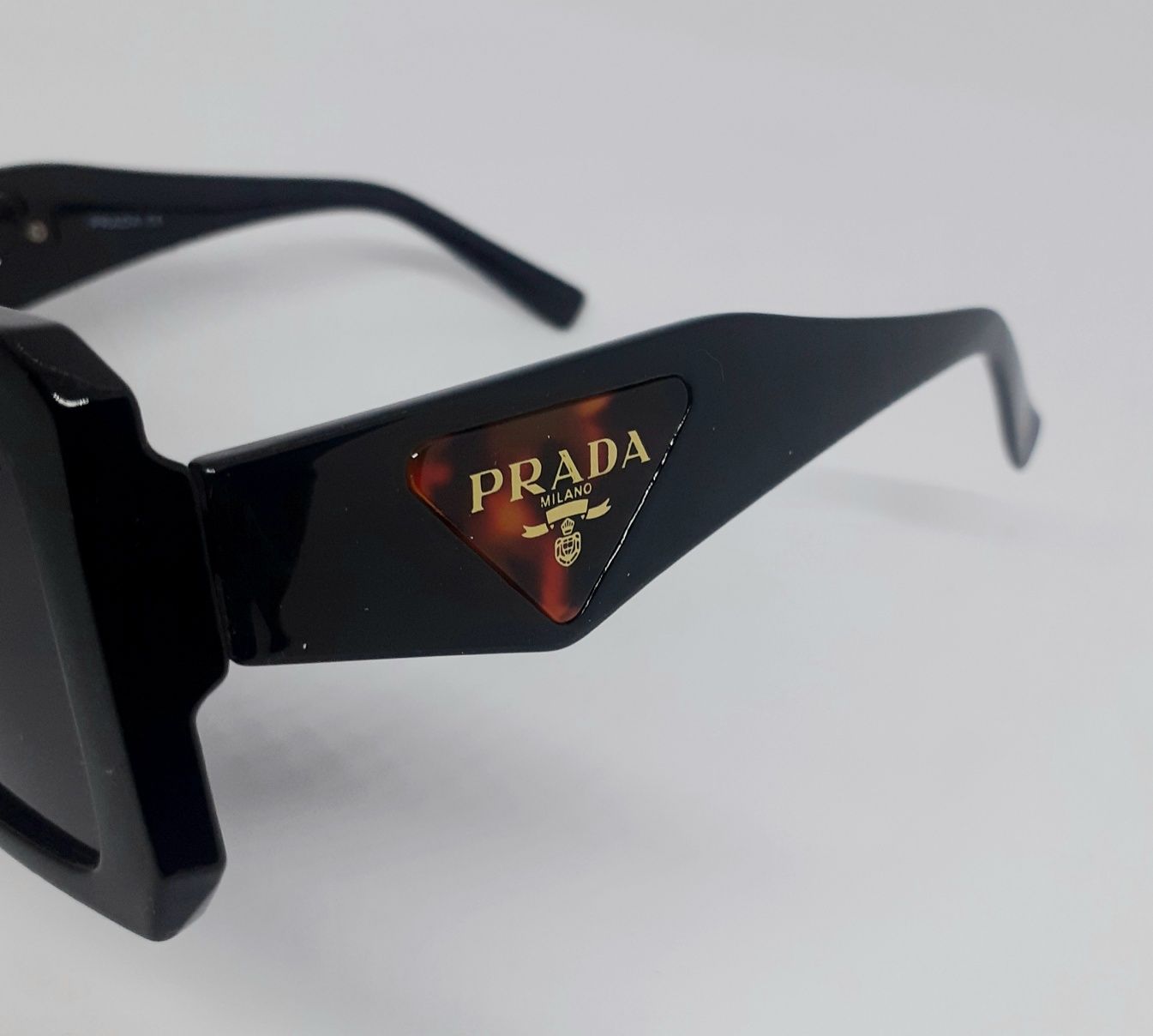 Женские стильные брендовые очки черные с коричневым тигровым лого