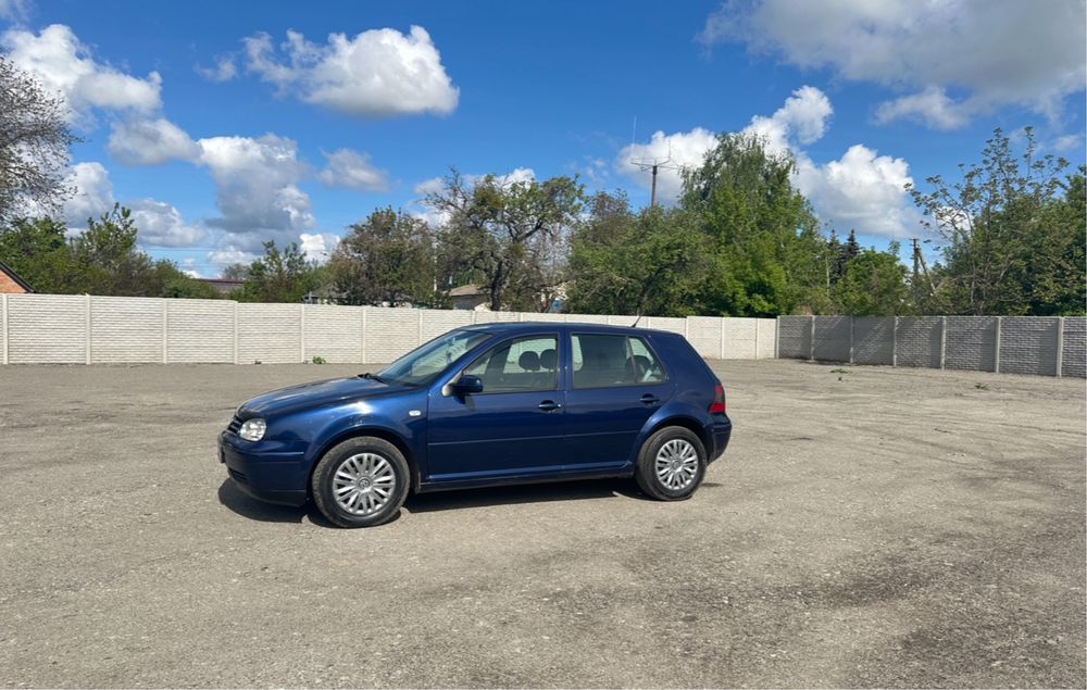 Volkswagen Golf 1.6 газ/ бензин фольксваген гольф 4