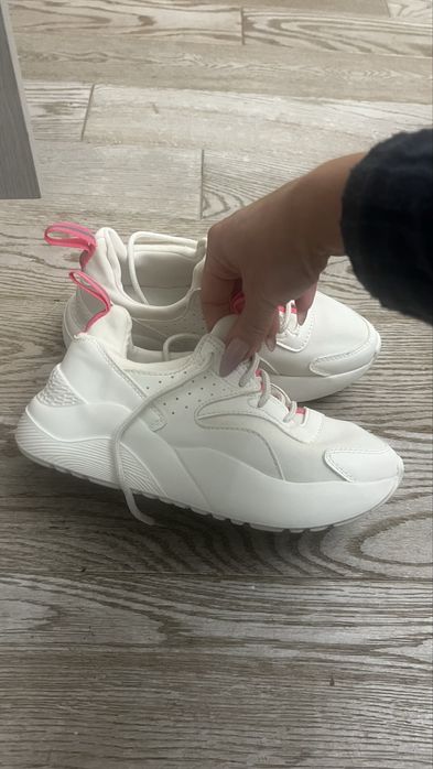 Кросівки, кроси