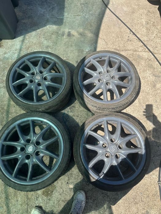Jantes Porsche com pneus