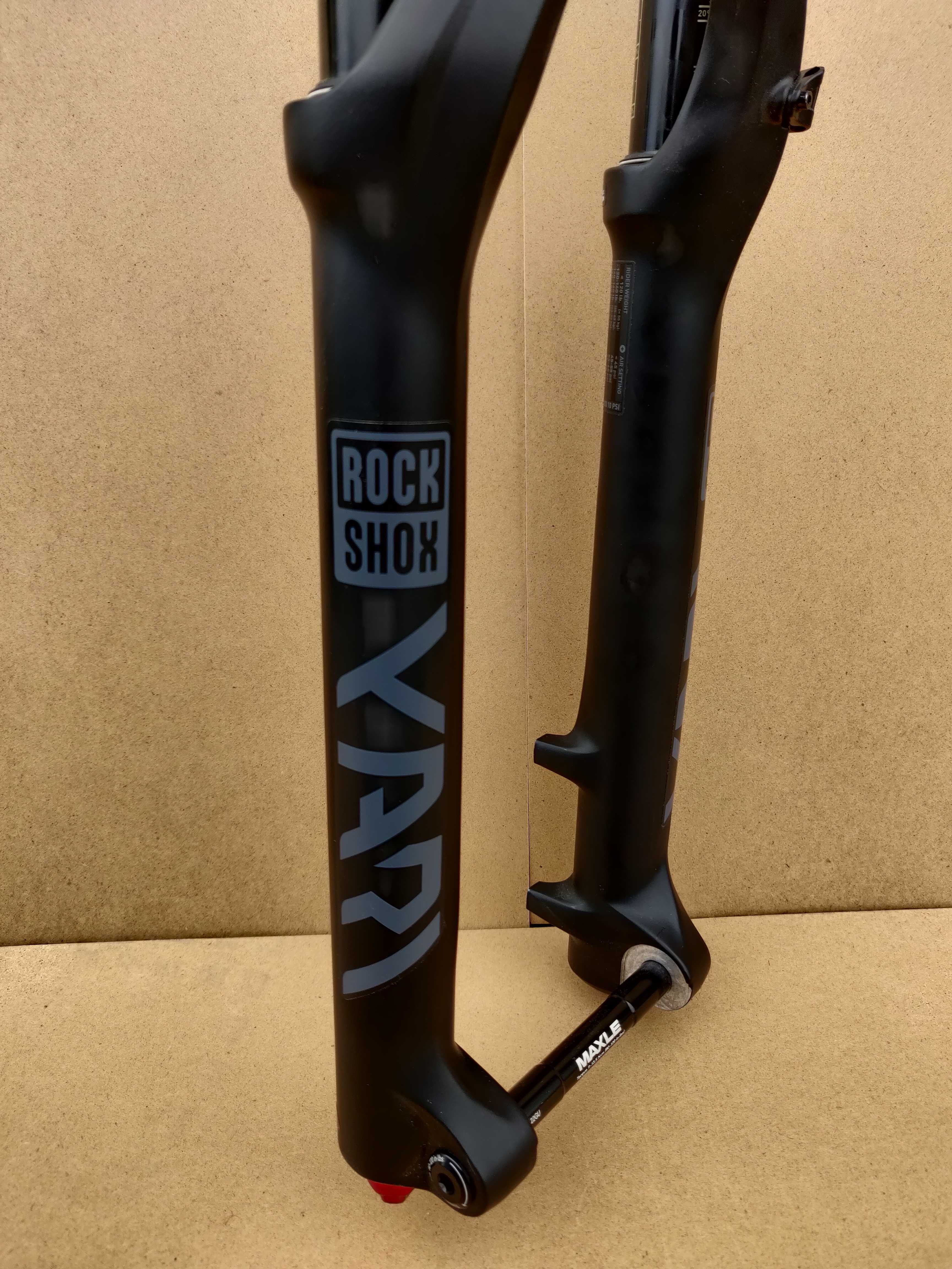 Amortyzator rowerowy Rock Shox Yari 27,5'' 180 mm, boost (141)