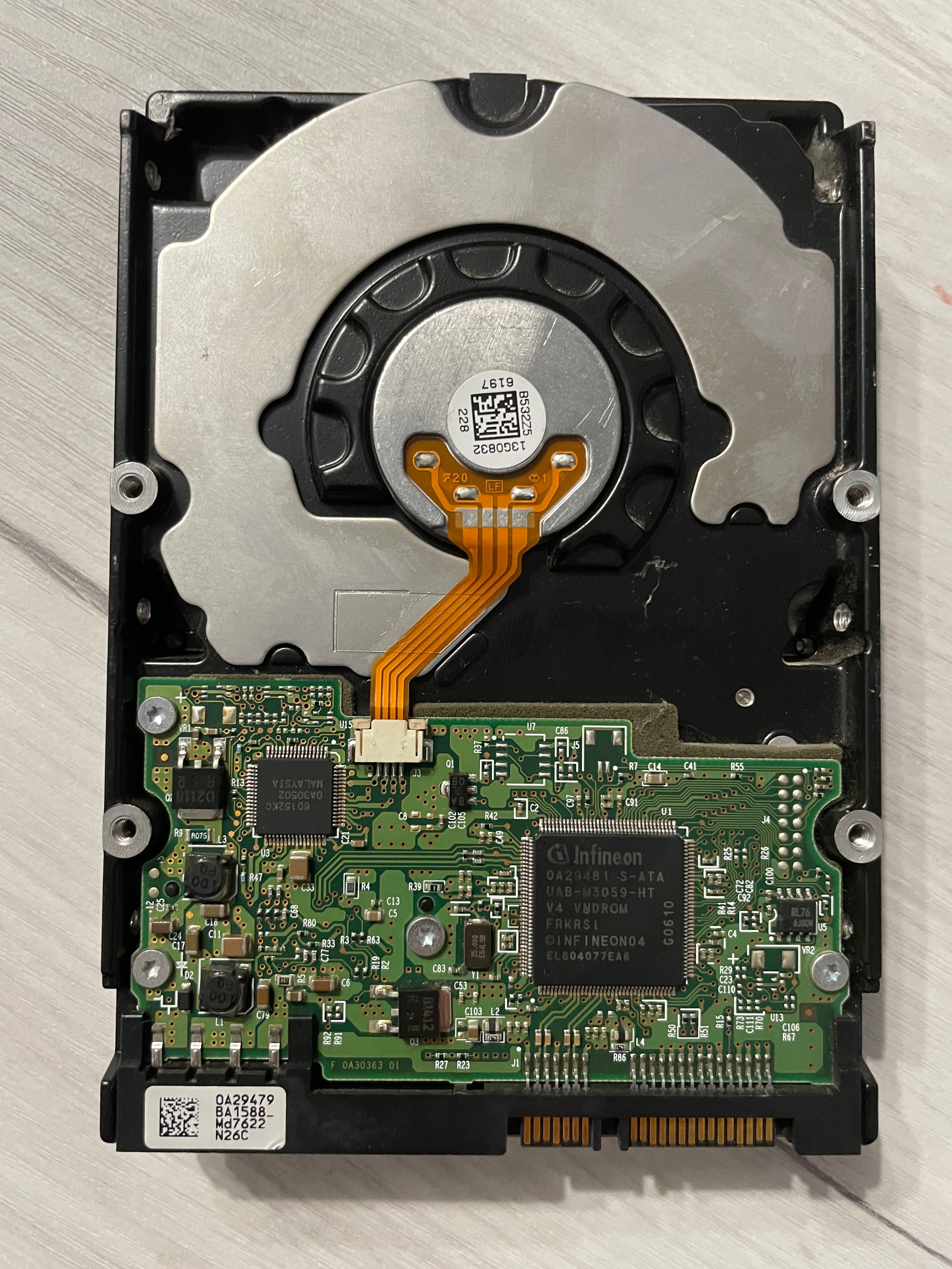 Жесткий диск HDD Hitachi 165 Gb