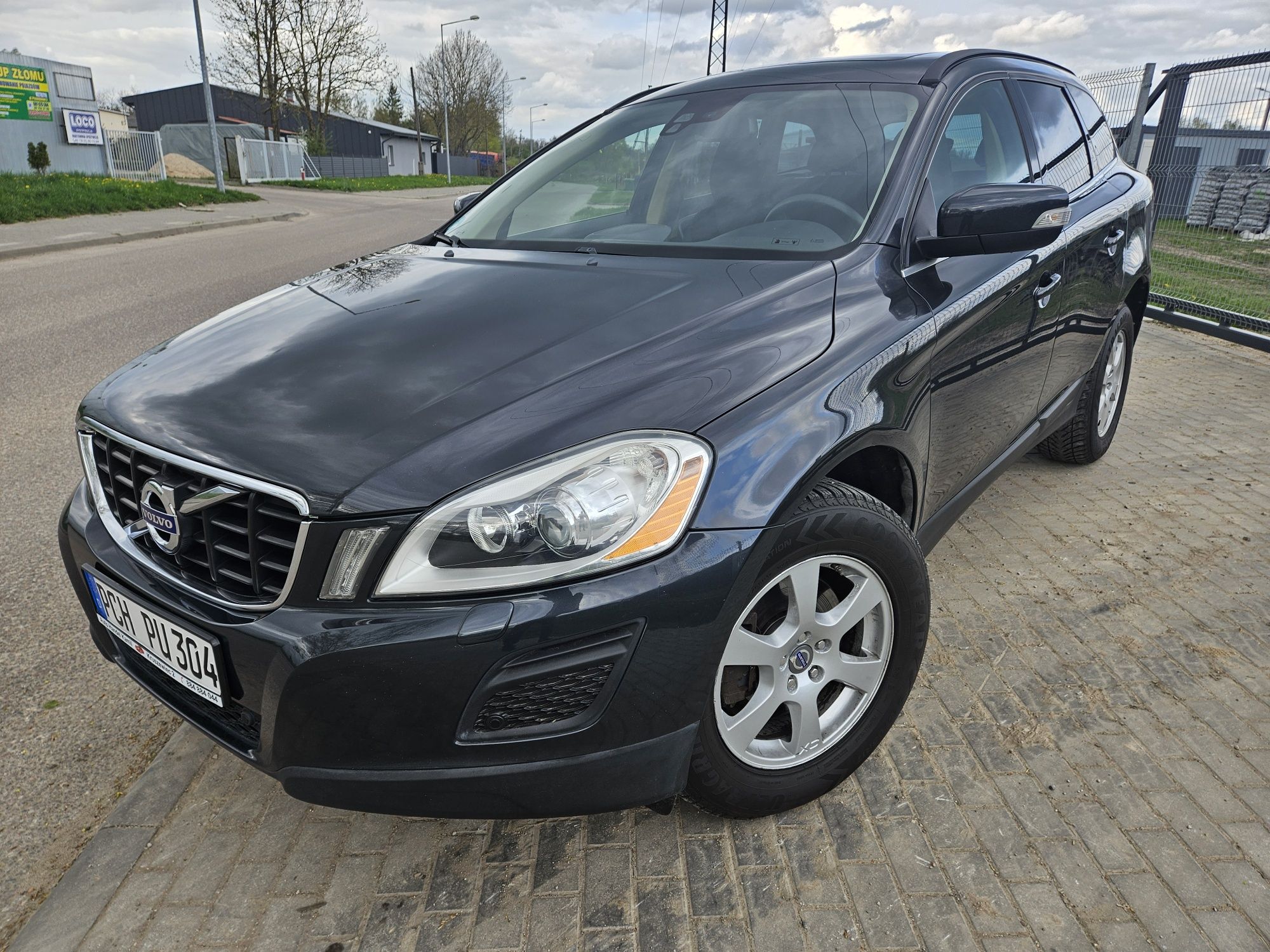 Volvo XC 60 2010 rok 2.0 Diesel 163 km bezwypadkowy stan idealny