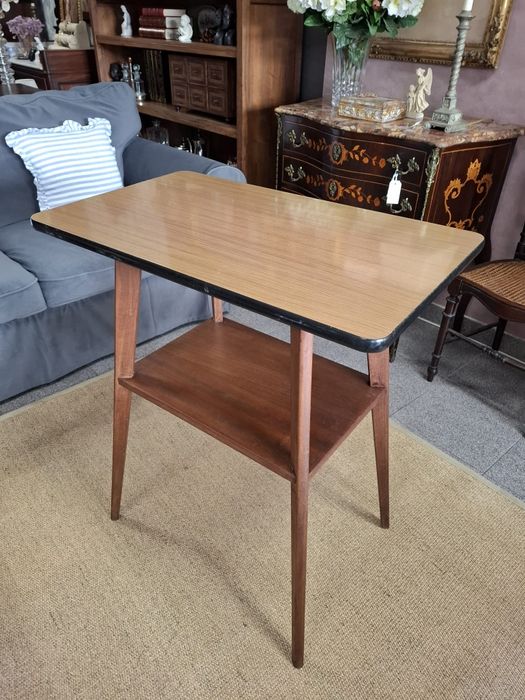 Mesinha de Apoio Vintage Estilo Olaio.